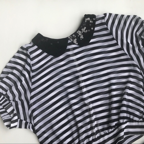Bisou Bisou Tops - BISOU BISOU STRIPED TOP! Size Large